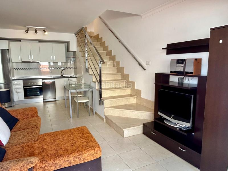 Foto 2763a4fc-524b-495c-9e83-167129349474. Casa en calle alcalde juan évora suárez 23 **dúplex en venta en el castillo - ¡tu nuevo inversión!** en Antigua
