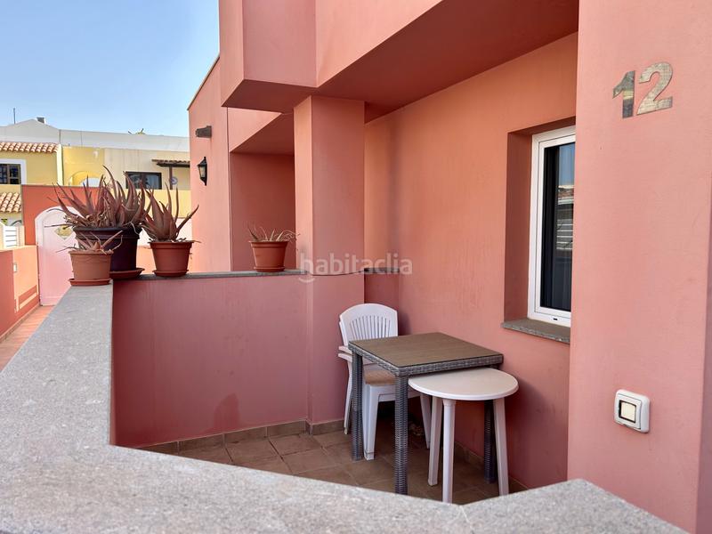 Foto b475f60a-14ed-4d5c-91e9-29d51594e065. Casa en calle alcalde juan évora suárez 23 **dúplex en venta en el castillo - ¡tu nuevo inversión!** en Antigua