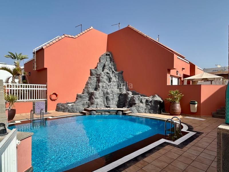 Foto bc96457b-d47b-44f6-8e94-c54753bb04f6. Casa en calle alcalde juan évora suárez 23 **dúplex en venta en el castillo - ¡tu nuevo inversión!** en Antigua