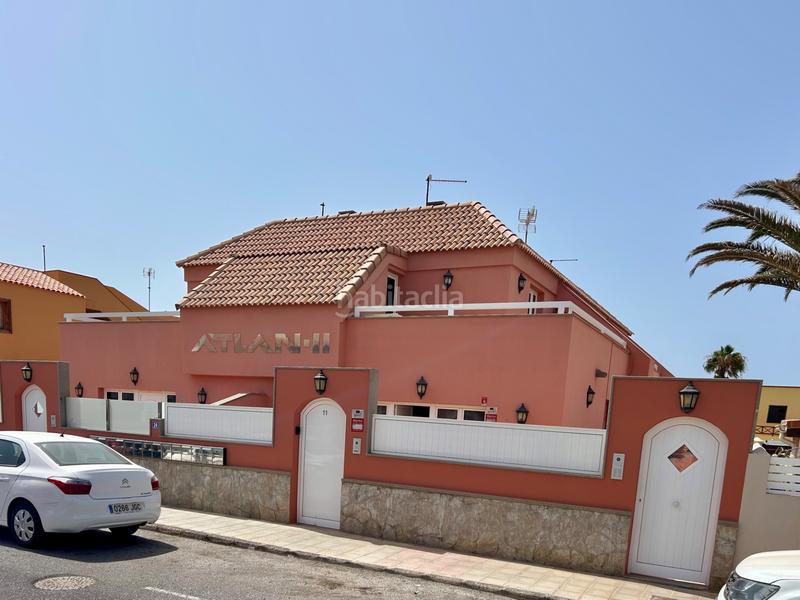 Foto c349e479-bdd4-47d2-a09f-40d1717abc4c. Casa en calle alcalde juan évora suárez 23 **dúplex en venta en el castillo - ¡tu nuevo inversión!** en Antigua