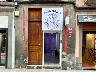 Location Local commercial à Calle reyes católicos 53