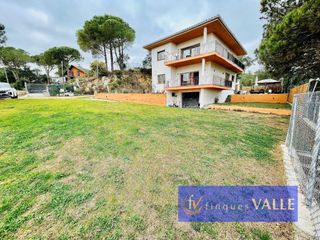 Chalet  Barri ginebra. Magnifico chalet a 4 vientos