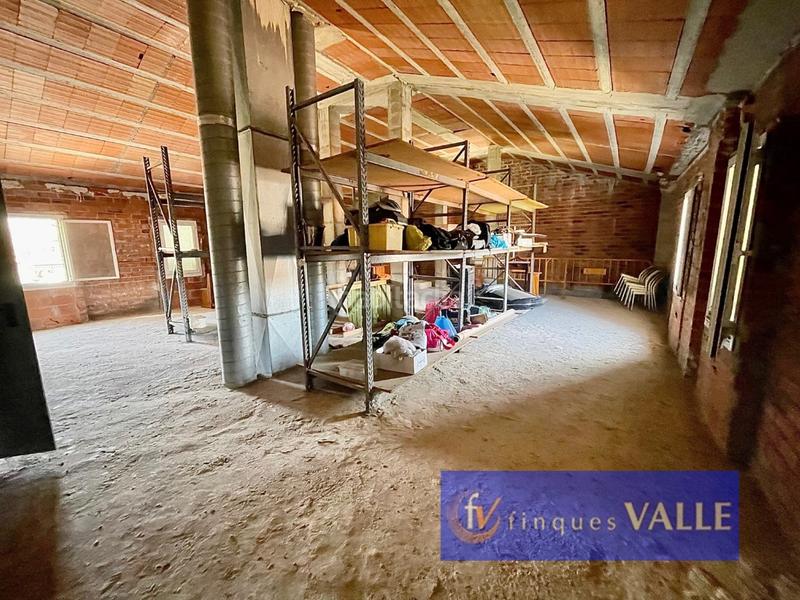 Foto 5269bd64-c4a9-47f1-875d-4dcf6d0654f9. Edifici a Tordera Tordera