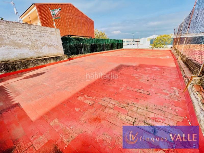 Foto cb6c1195-acea-4e42-832a-4e48cf65778c. Local comercial local almacén con garaje para construir en Malgrat de Mar