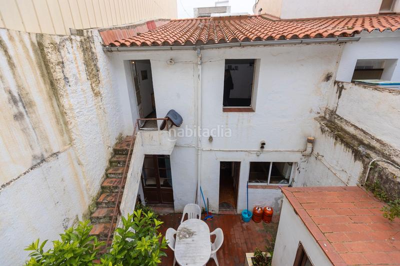 Foto 0076a824-9ab1-4b63-acc7-6937ebae5beb. Casa  de pueblo estilo pescador con ubicación inmejorable en canet, a dos minutos de la playa. en Canet de Mar
