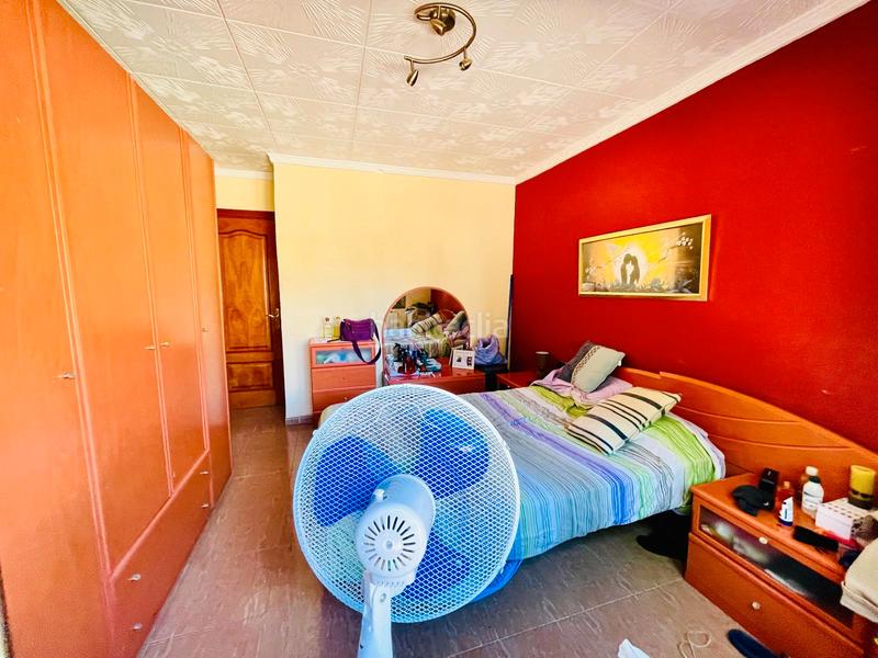 Foto 09f09feb-b645-4559-9292-4912b9840214. Xalet amb xemeneia calefacció a Centre Pineda de Mar