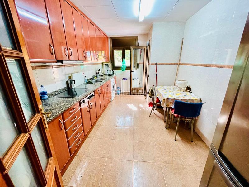 Foto fc379a1f-d106-4093-950b-9619e8e8afa0. Xalet amb xemeneia calefacció a Centre Pineda de Mar