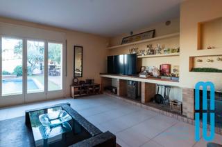 Chalet en Sant Cebrià de Vallalta. Chalet con piscina y vistas al mar