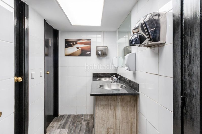 Foto 2fb7dcb9-663e-4330-85bc-13d8d34c027f. Local comercial a Arenys de Munt