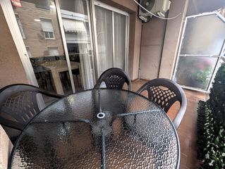 Pis a La plantera. Luminoso piso reformado a estrenar en blanes con terraza, patio