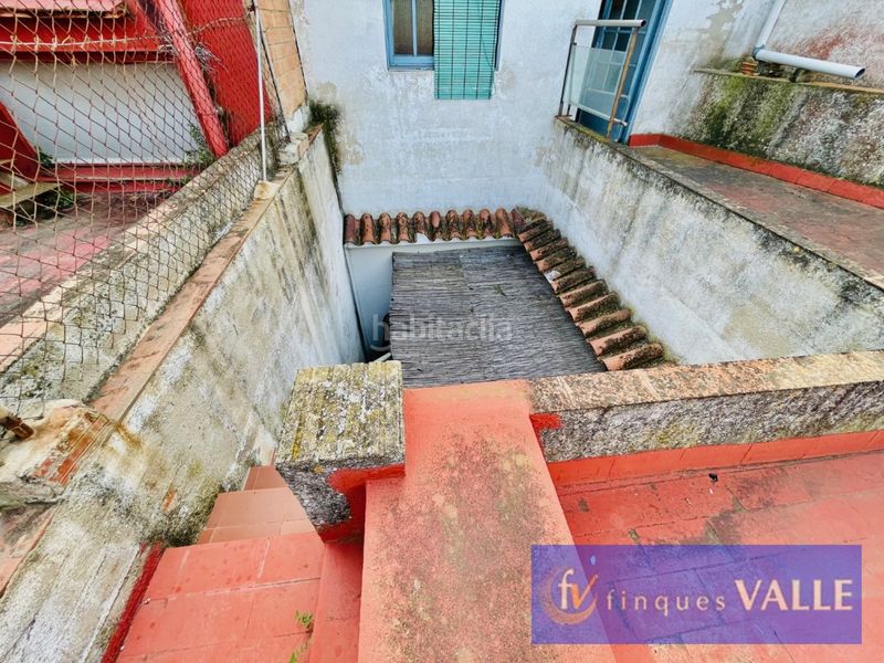 Foto ff5b2a74-6ef9-4190-80bf-0e966d765219. Casa aparellada a Malgrat de Mar