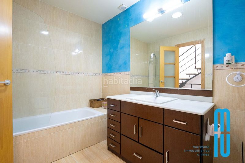 Foto d405f747-810d-4ca1-b1dd-c23888d765f6. Casa amb calefacció a Casagemes Badalona