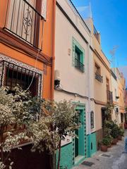 Casa aparellada en Calle clavelicos alto 17. Encantadora casa en el corazn de almucar, cerca del castillo