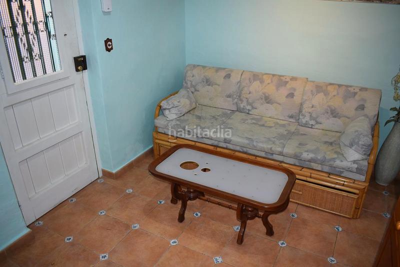 Foto 133a0adc-9611-4125-b85a-3b1be7ca3c3e. Casa aparellada a calle clavelicos alto 17 a Almuñecar centro Almuñécar