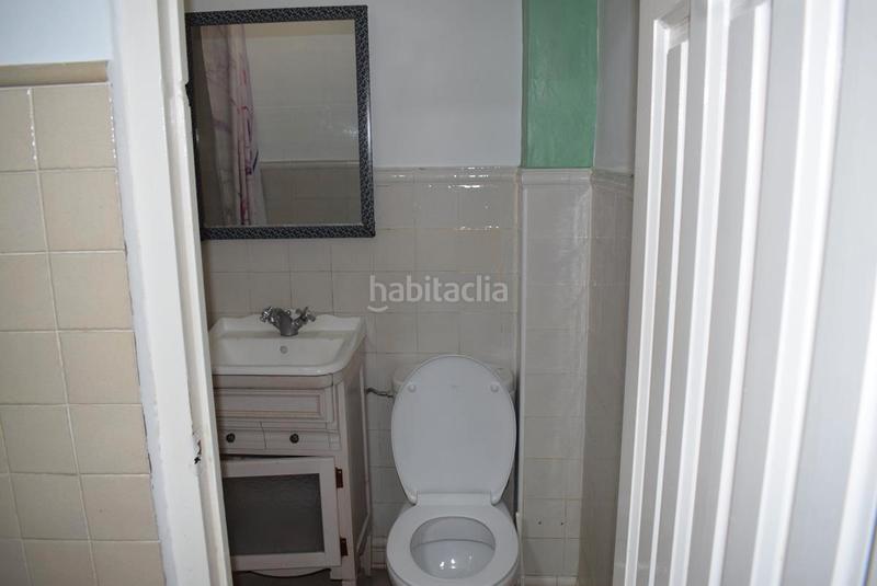 Foto 2749ef3c-f20f-4f38-b89f-a018eaf7c7ee. Casa aparellada a calle clavelicos alto 17 a Almuñecar centro Almuñécar