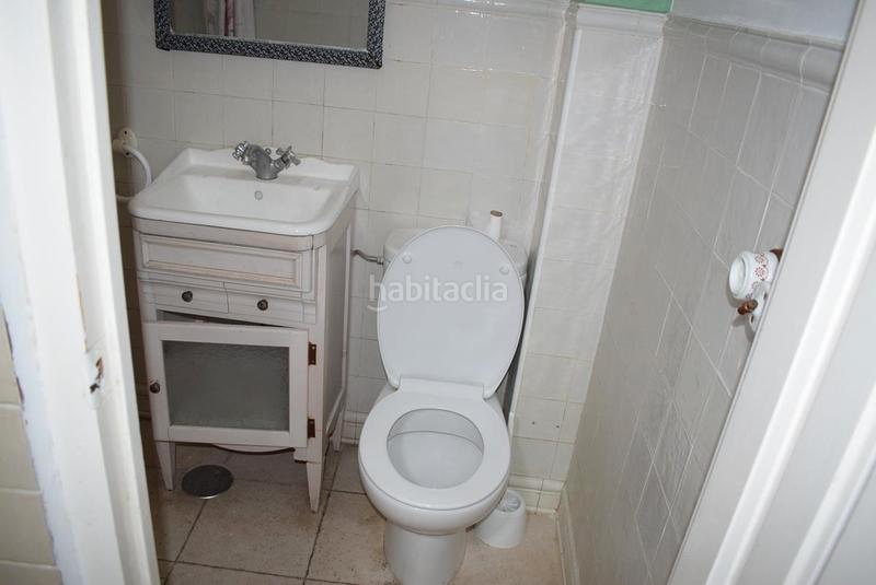 Foto 91de3dce-6d0a-4230-9374-dce360f31c3d. Casa aparellada a calle clavelicos alto 17 a Almuñecar centro Almuñécar