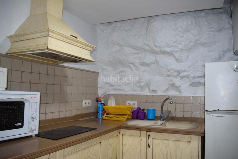 Foto be083b70-c79b-4a41-bebd-2371fd99b7d7. Casa aparellada a calle clavelicos alto 17 a Almuñecar centro Almuñécar