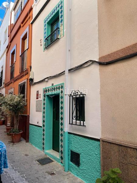 Foto f91cea59-df1c-437a-ac12-8d6547be3d75. Casa aparellada a calle clavelicos alto 17 a Almuñecar centro Almuñécar