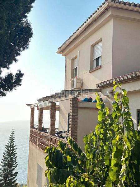 Foto 290cf151-2a67-4d71-b3ff-0c3268fff1f8. Casa adossada a calle torrepinos 14 a Velilla - Velilla Taramay Almuñécar