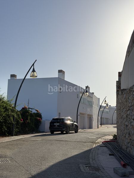 Foto b3a49bcc-2d47-41b2-a5ab-450bcf7e6345. Casa adossada a calle citalmar 35 a Velilla - Velilla Taramay Almuñécar