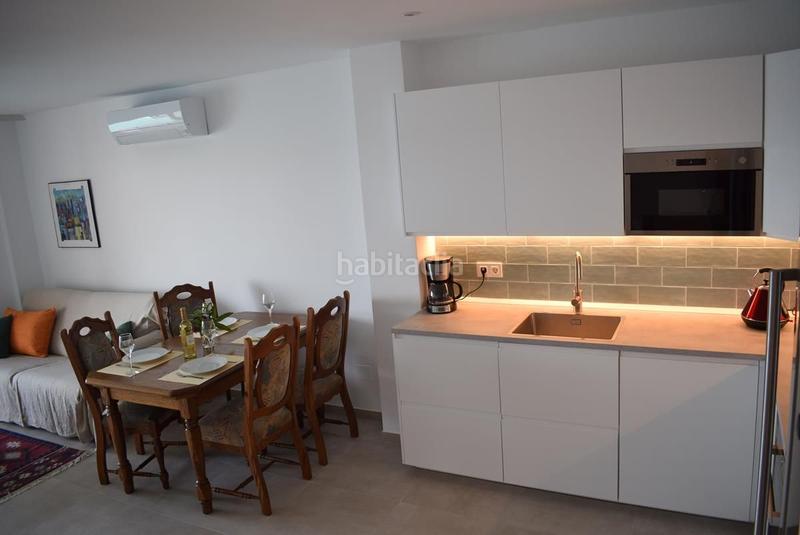 Foto a0496cfd-9fff-4058-93f8-8a109cf5ca7c. Alquiler apartamento en paseo china gorda 5 piso moderno en primera linea de playa en Almuñécar