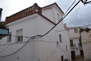 Masia a Calle beso 6. Casa urbana en otivar
