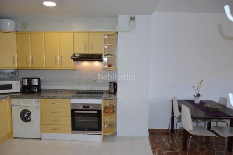 Foto a80deecc-10ad-4a6f-b6bc-d5f5794e3ca2. Miete appartement in avenida europa 3 in Almuñecar centro Almuñécar