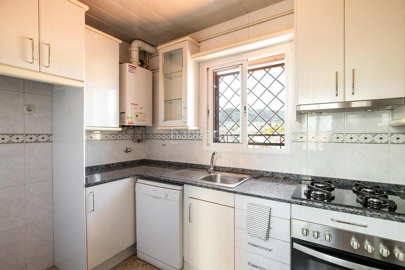 Foto 75a3af13-fd95-4682-adbd-824d00aad640. Àtic amb calefacció a Horta Barcelona