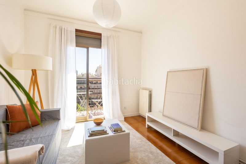Foto dcec78ba-4f26-46a6-940f-51bafab626da. Etagenwohnung mit heizung in Fort Pienc Barcelona