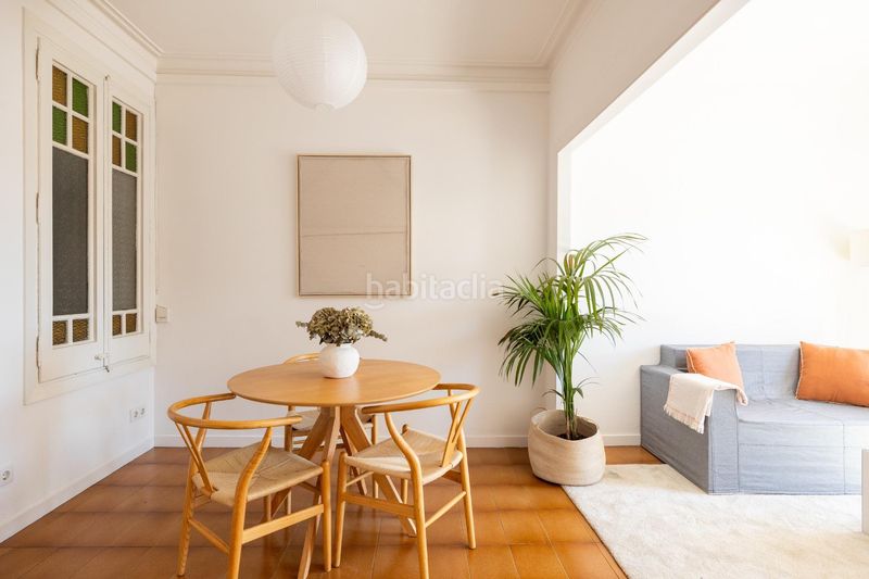 Foto ec889e36-ee64-4c21-814d-8d62e2da2ef7. Etagenwohnung mit heizung in Fort Pienc Barcelona