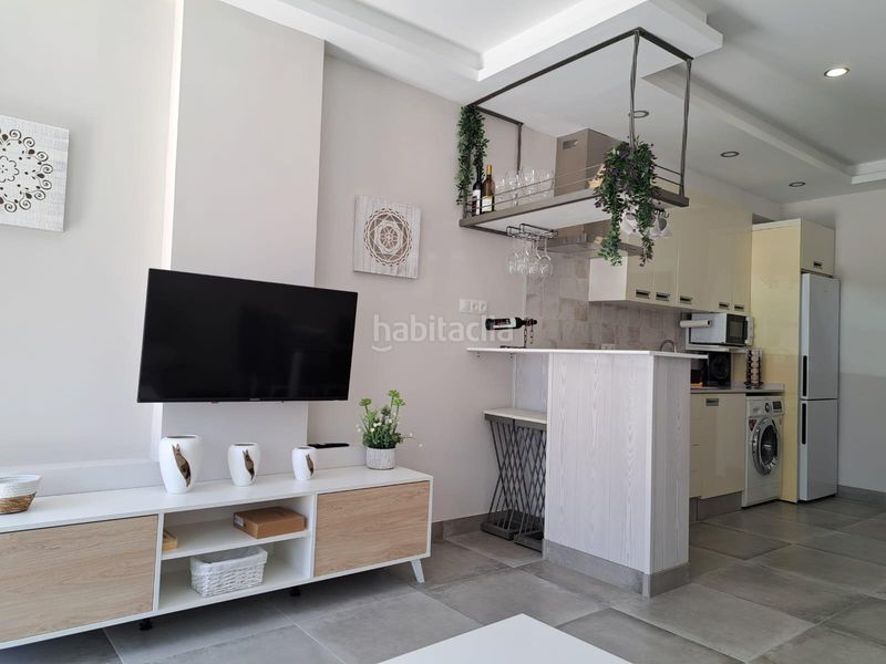 Foto 3c41fa59-8971-43ff-af7f-65744307443c. Rent flat with parking pool in Las Gaviotas - Carvajal Fuengirola
