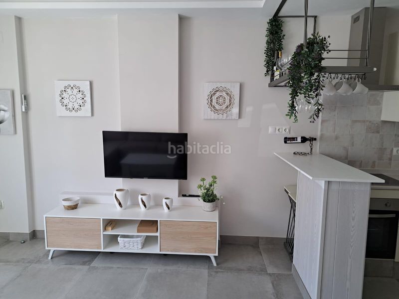 Foto c5e17937-231a-4a4f-8ee8-86de7f68f4a7. Rent flat with parking pool in Las Gaviotas - Carvajal Fuengirola
