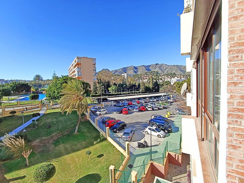 Foto 0d2dbfd7-1743-4a58-b480-f41499206b8a. Pis amb aparcament piscina a La Colina Torremolinos