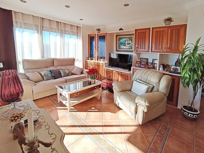 Foto 908d917b-2559-4d2e-b8d2-7bdcd8c3f26a. Pis amb aparcament piscina a La Colina Torremolinos