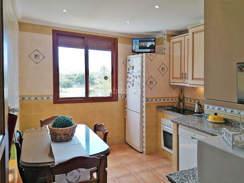 Foto c02676c3-c61f-42b8-9b5f-3659cf50af1d. Pis amb aparcament piscina a La Colina Torremolinos