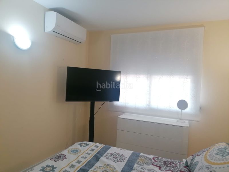 Foto 8338311d-925d-42dc-b4d1-3cb0375f19ab. Rent flat with pool in Playa de los Boliches Fuengirola