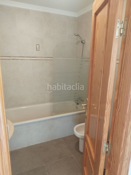 Foto 087875fe-a3f3-4d59-9dd6-22cc9b58c3f0. Rent flat with pool in El Faro de Calaburra - Chaparral Mijas