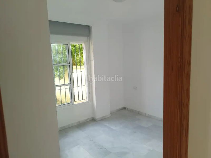 Foto 52d7ed0e-d64d-4a4b-a7e3-eae270df41da. Rent flat with pool in El Faro de Calaburra - Chaparral Mijas