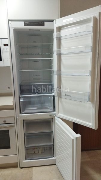 Foto 9f9e41ad-dac5-4d1b-8a9b-ddb1e172d9ae. Lloguer pis amb calefacció aparcament piscina a Playa de los Boliches Fuengirola