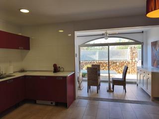 Location Rez-de-chaussée  Can alegria