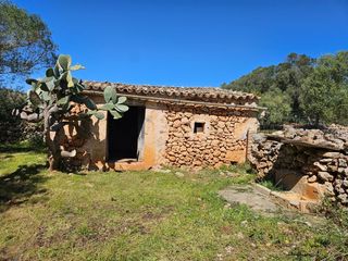 Landgut in Costitx. Finca rústica costitx 14.878,19 m2