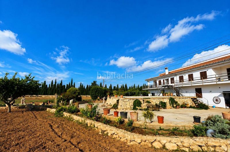 Foto f1ae693b-b051-4940-9ddf-20eae568b3ee. Masia amb aparcament a Es Blanquer Inca