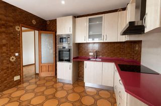 Rent Flat in Costitx. Amplio piso de 130 m2 con terraza y vistas a la serra de tramunt