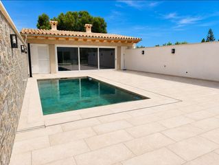 Lloguer Planta baixa a Llubí. Planta baja reformada con piscina, garaje y zona de barbacoa en