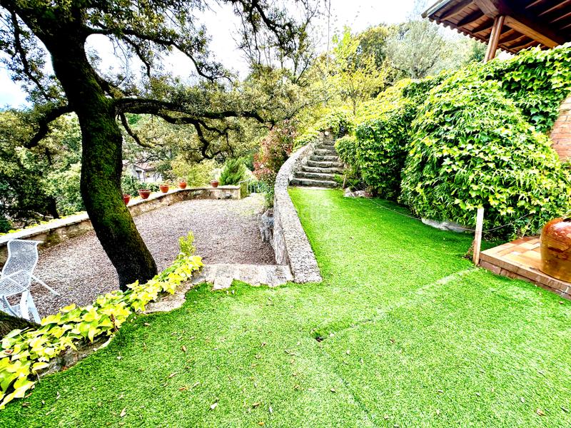 Foto 09e9e999-85e2-48de-b1eb-5d01c5d624ee. Maison avec cheminée chauffage parking piscine dans Castellar del Vallès