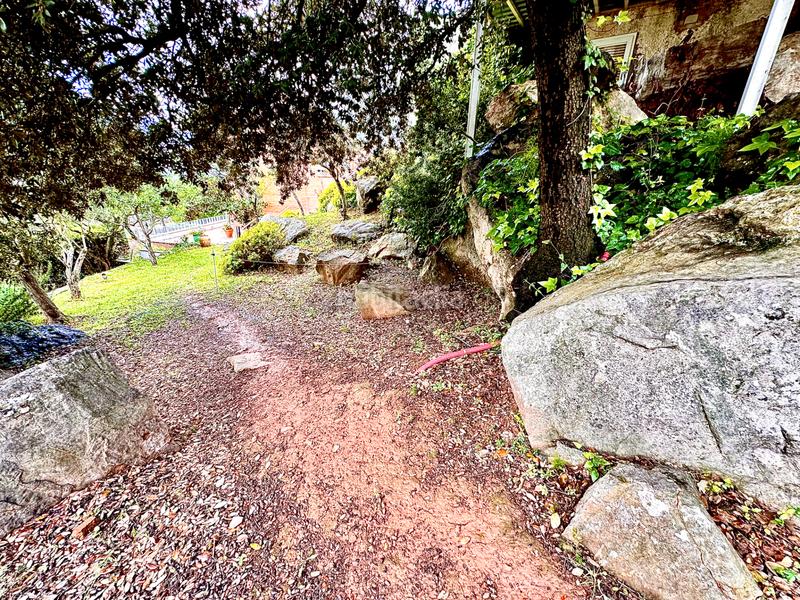 Foto 0ba62ee1-c374-4827-9559-301492f90935. Maison avec cheminée chauffage parking piscine dans Castellar del Vallès