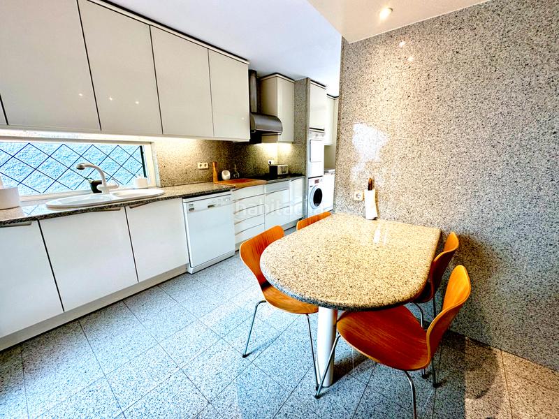 Foto 549d09a4-7780-4f61-a7b0-a0344d6f6a74. Maison avec cheminée chauffage parking piscine dans Castellar del Vallès