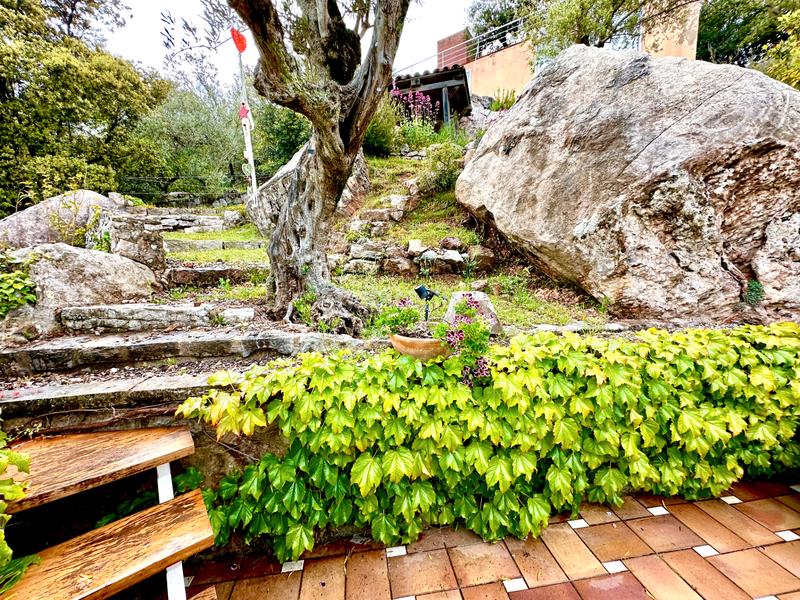 Foto 7fd05ea7-9679-407c-afe6-90af806cfef3. Maison avec cheminée chauffage parking piscine dans Castellar del Vallès