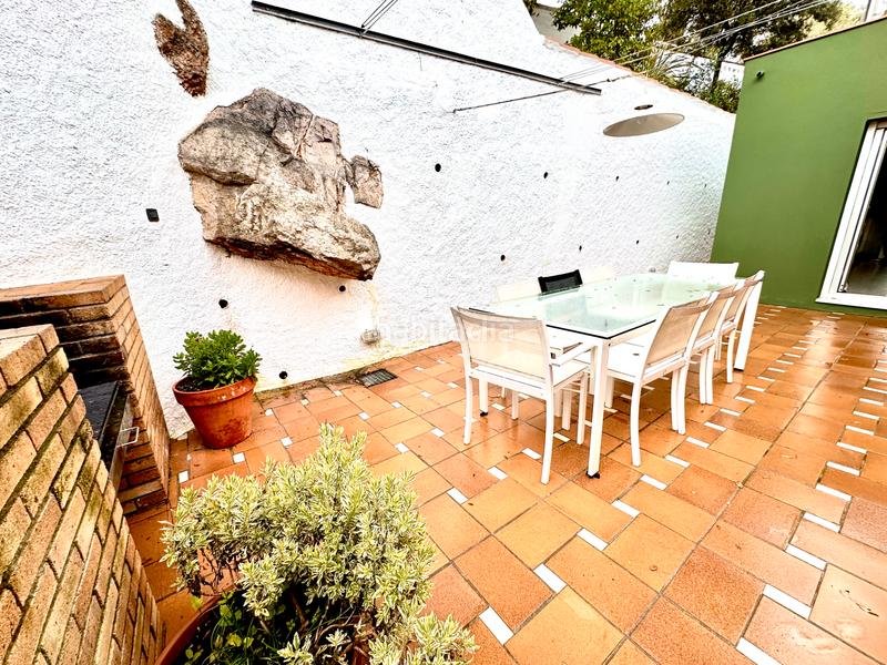 Foto a58c5a92-e800-4a41-94de-33a093b8cc59. Maison avec cheminée chauffage parking piscine dans Castellar del Vallès