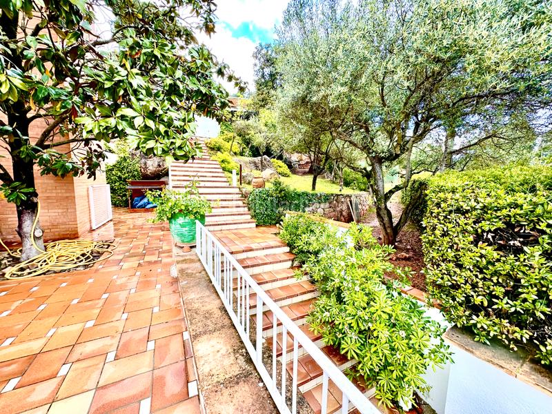 Foto b0d25833-0c74-4007-ac26-8ea61a2943f7. Maison avec cheminée chauffage parking piscine dans Castellar del Vallès